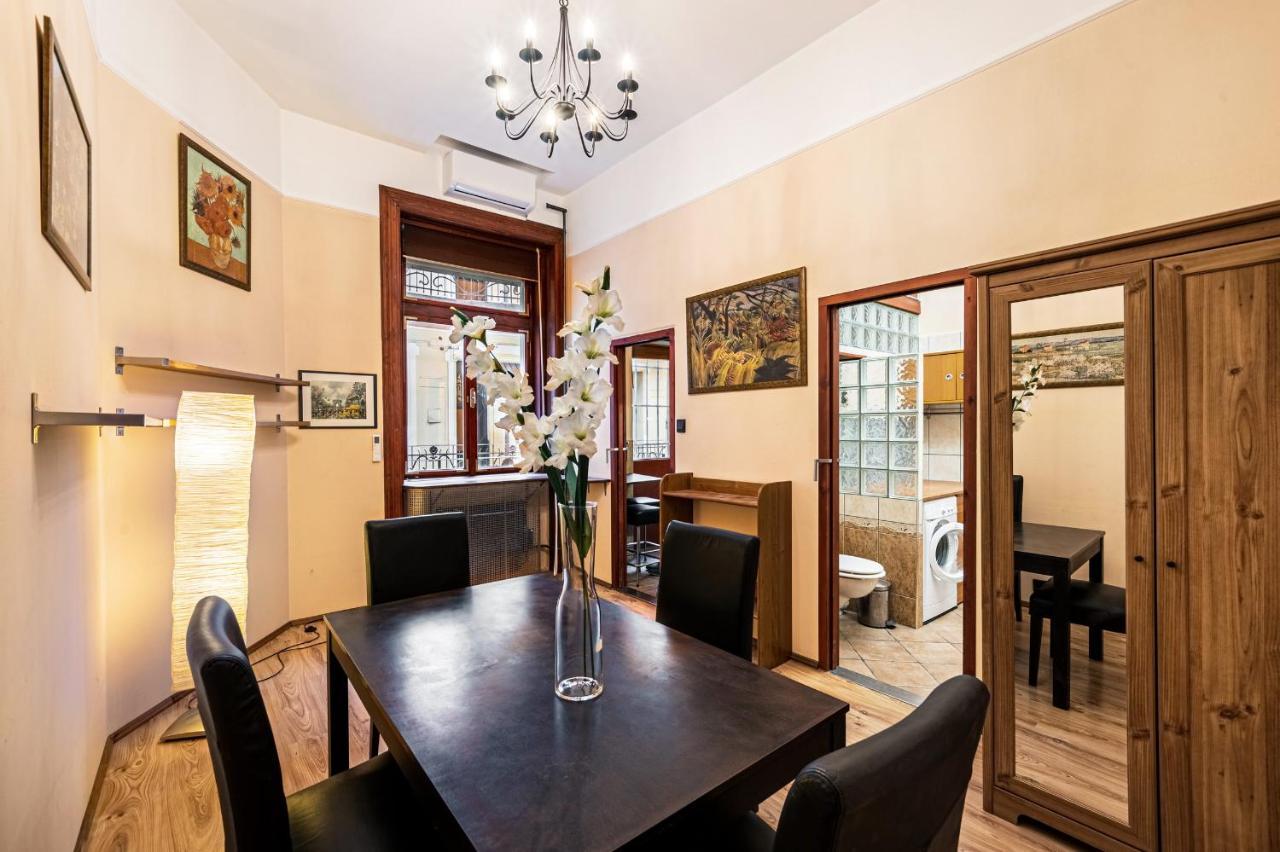Oktogon Beautiful Relaxing Apartment Budapest Exteriör bild