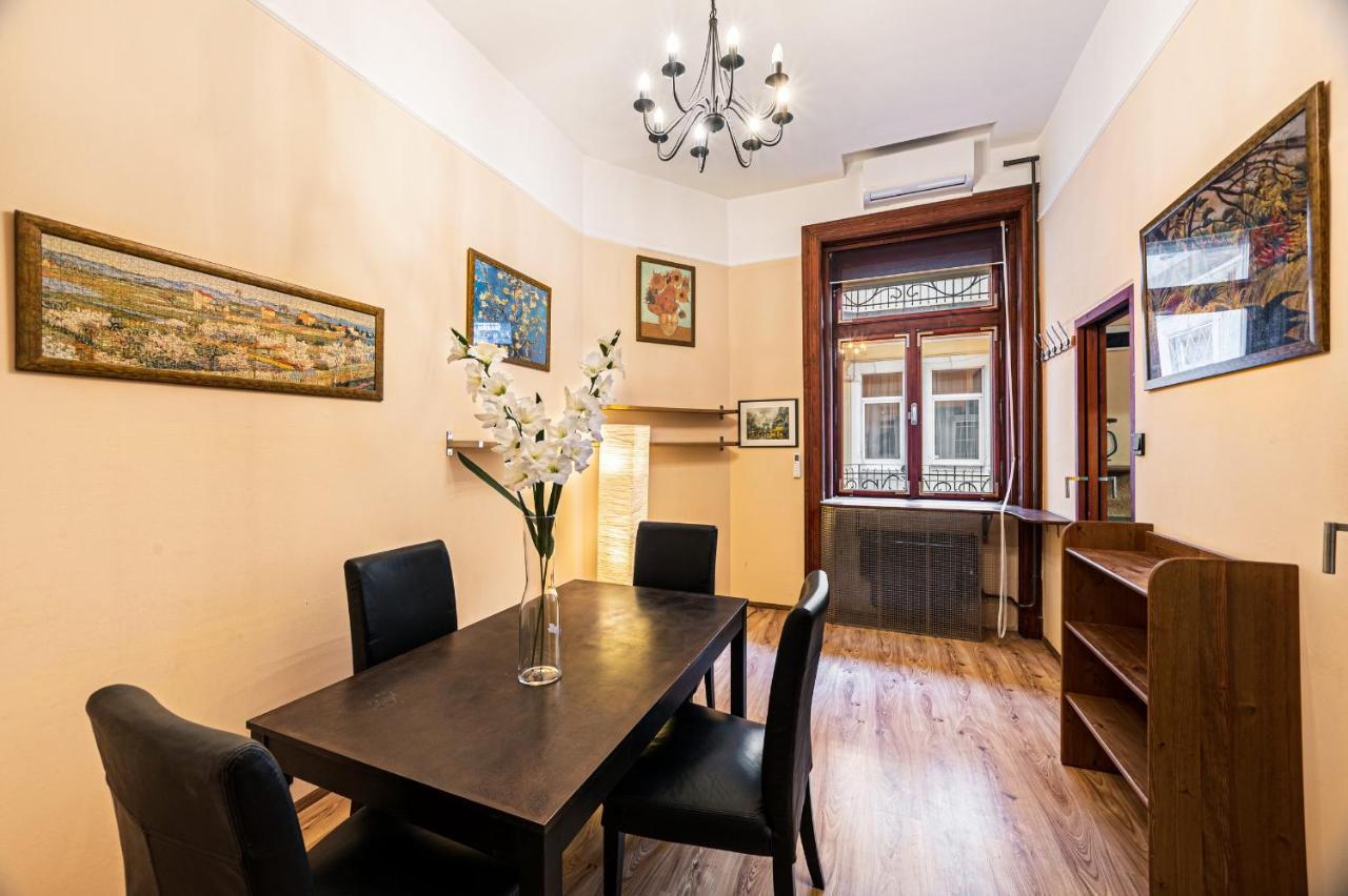 Oktogon Beautiful Relaxing Apartment Budapest Exteriör bild